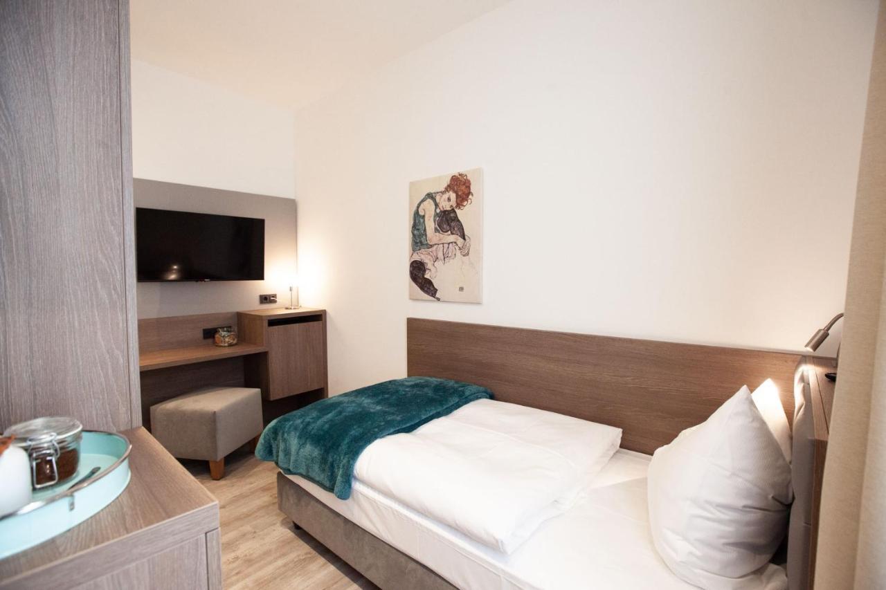 Gaestehaus Freches Perlhuhn
